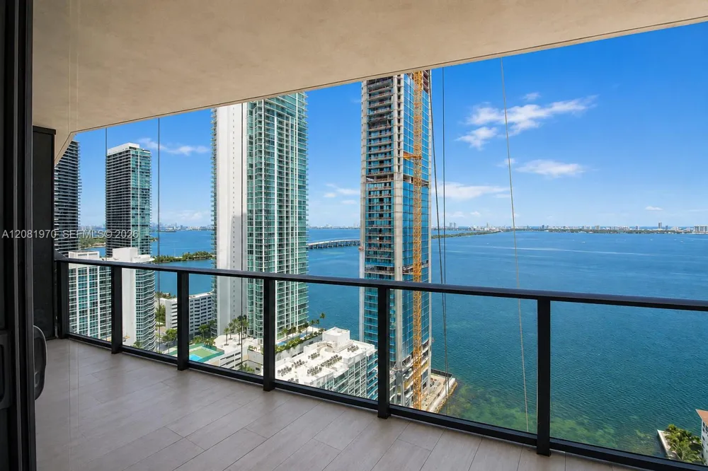 460 NE 28th St #2806 Miami, FL 33137