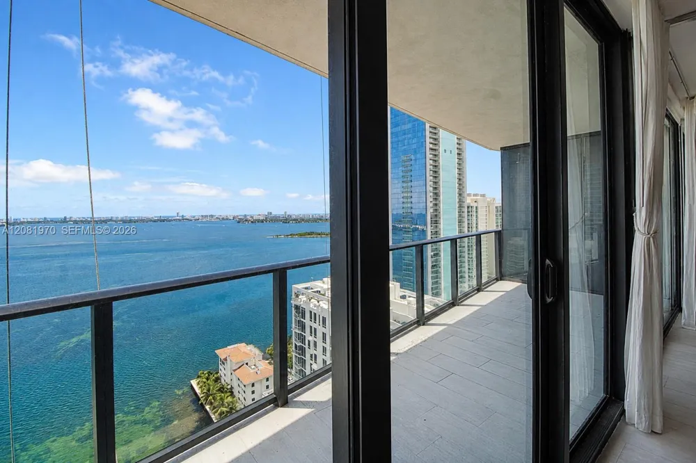 460 NE 28th St #2806 Miami, FL 33137