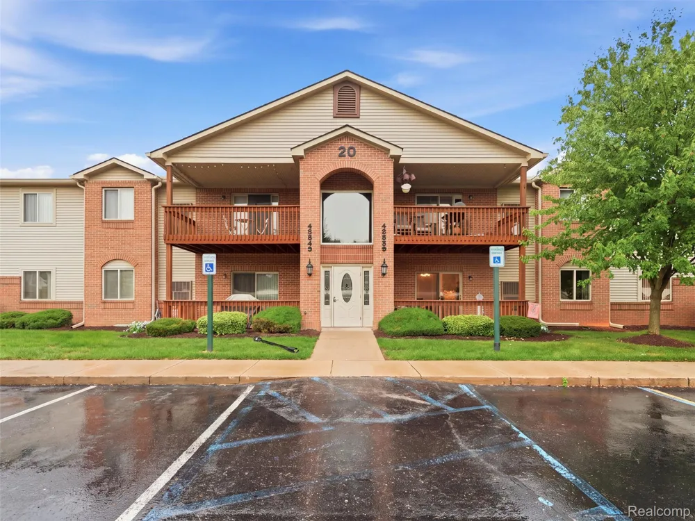 45849 Wildrye Court #4 Van Buren Charter Township, MI 48111