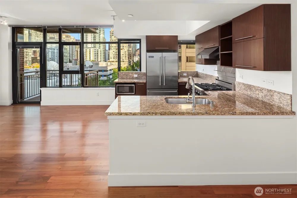 2911 2nd Avenue #902 Seattle, WA 98121