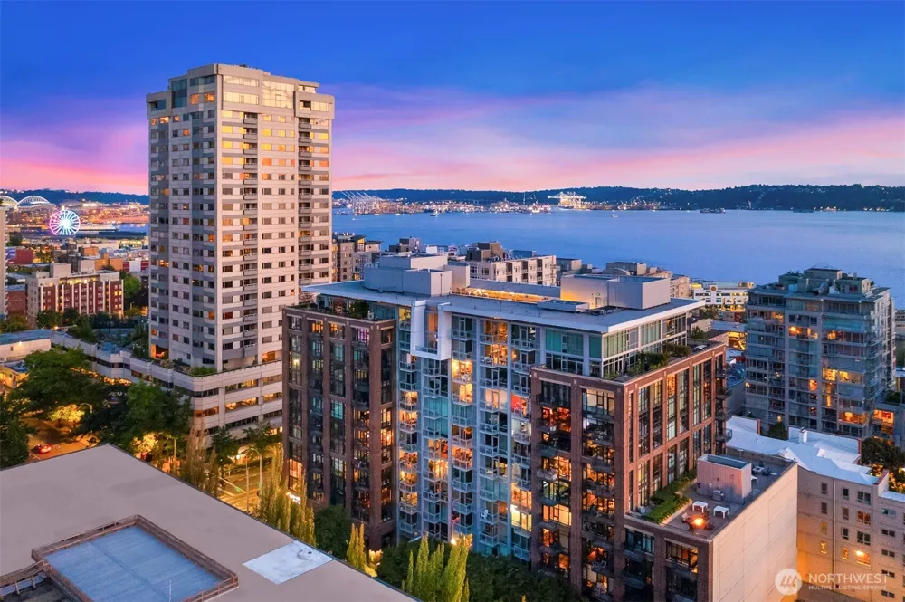2911 2nd Avenue #902 Seattle, WA 98121