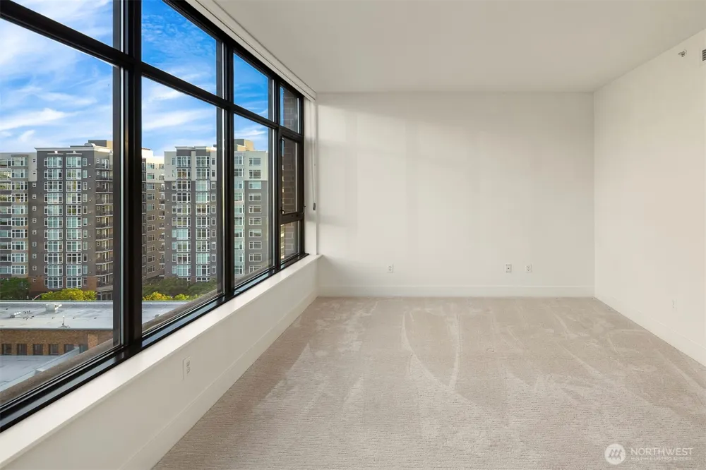 2911 2nd Avenue #902 Seattle, WA 98121