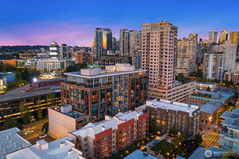 2911 2nd Avenue #902 Seattle, WA 98121
