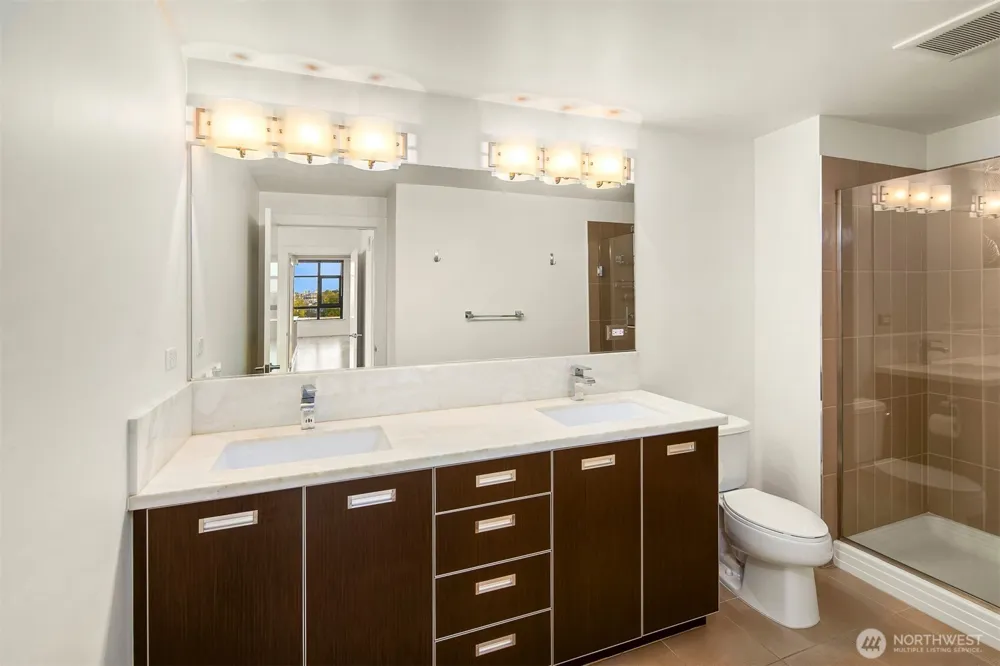 2911 2nd Avenue #902 Seattle, WA 98121
