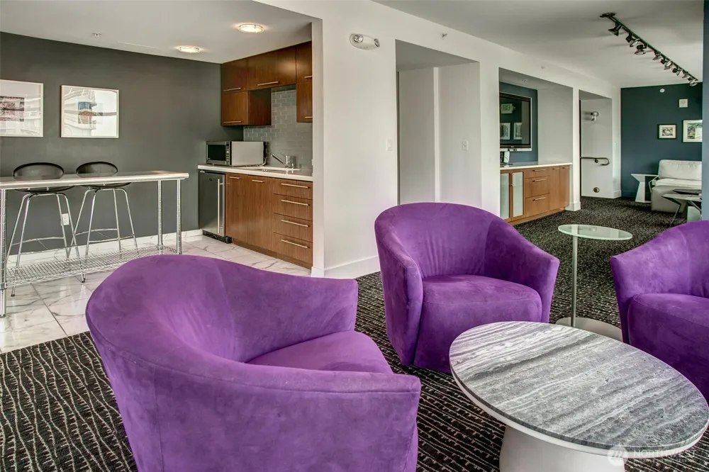 2911 2nd Avenue #902 Seattle, WA 98121