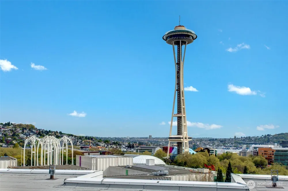 2911 2nd Avenue #902 Seattle, WA 98121