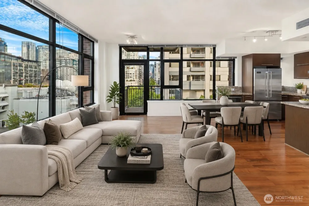 2911 2nd Avenue #902 Seattle, WA 98121