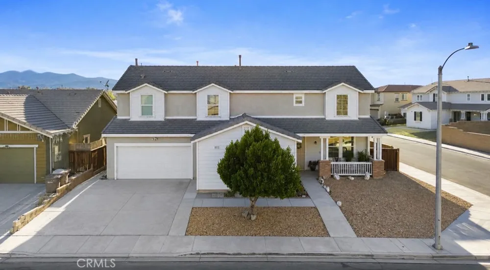8578 Glendora Hesperia, CA 92344