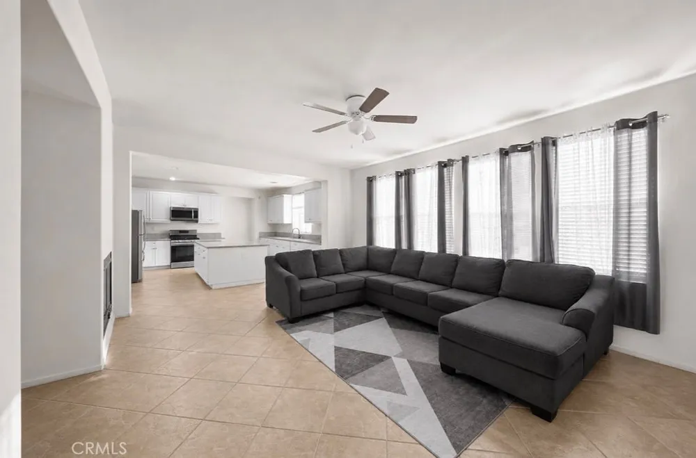 8578 Glendora Hesperia, CA 92344
