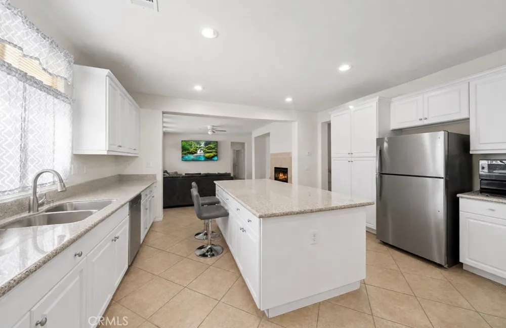 8578 Glendora Hesperia, CA 92344