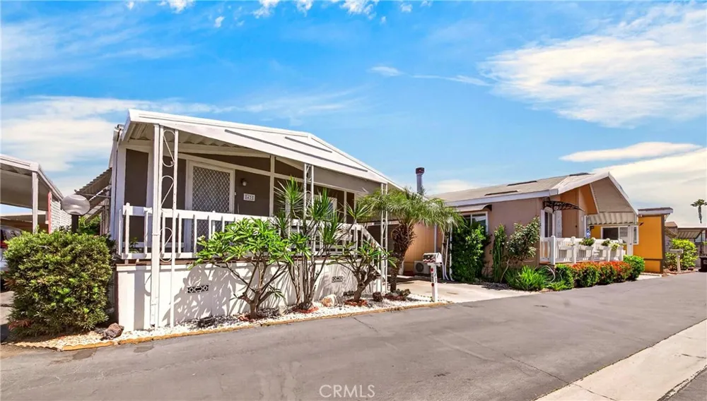 12550 E Carson Street #43 Hawaiian Gardens, CA 90716