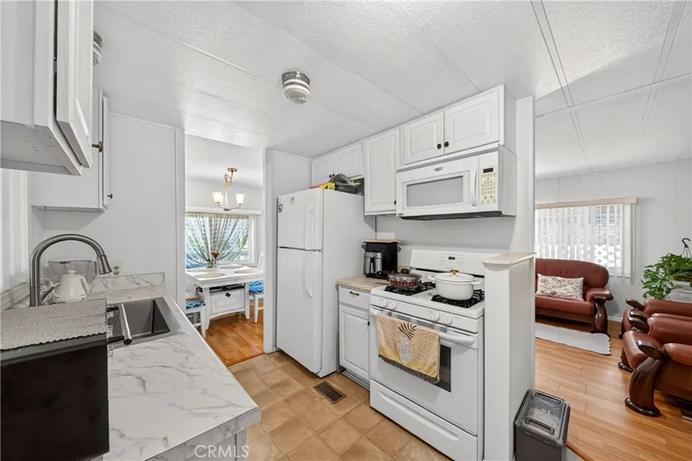 12550 E Carson Street #43 Hawaiian Gardens, CA 90716