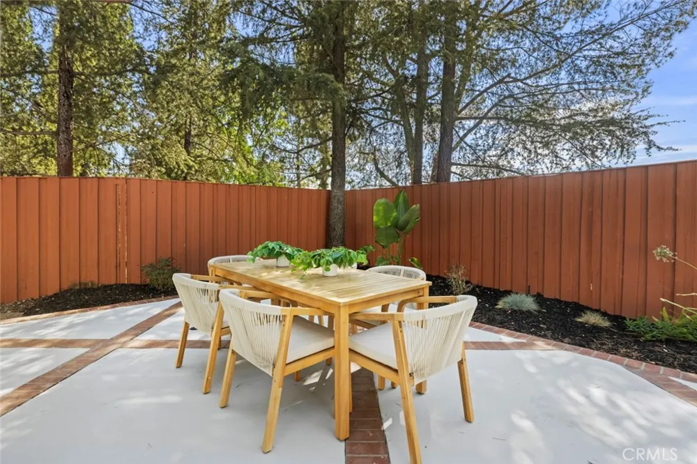 5714 Alder Ridge Drive La Canada Flintridge, CA 91011
