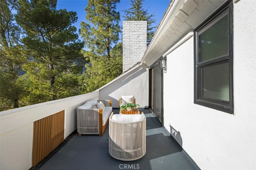 5714 Alder Ridge Drive La Canada Flintridge, CA 91011