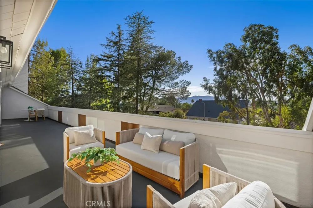 5714 Alder Ridge Drive La Canada Flintridge, CA 91011