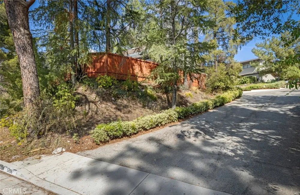 5714 Alder Ridge Drive La Canada Flintridge, CA 91011