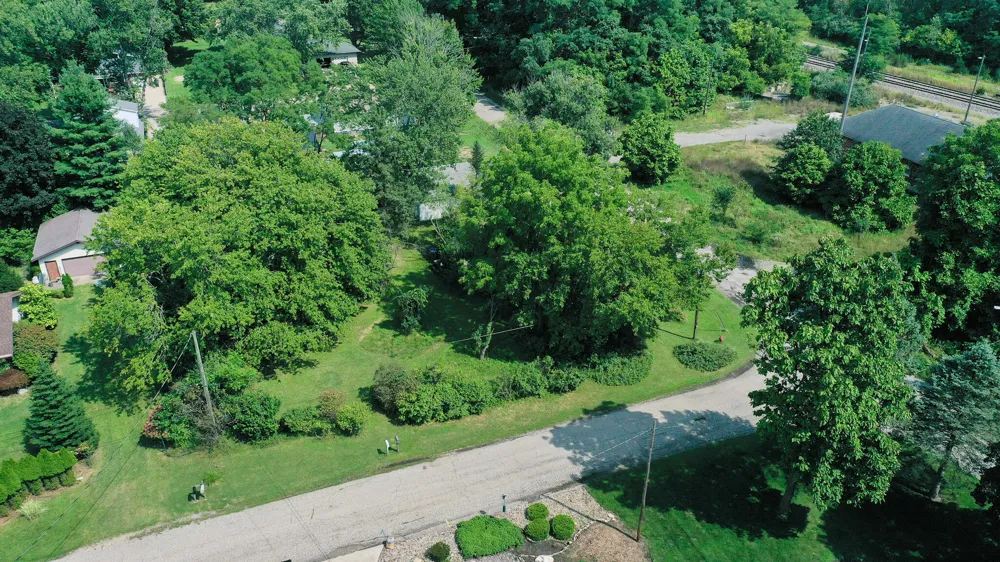 427 S Mayhew Street New Buffalo, MI 49117