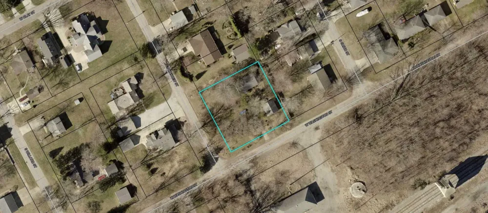427 S Mayhew Street New Buffalo, MI 49117