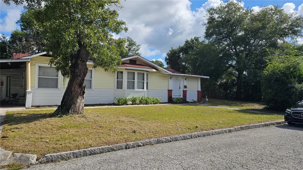 6802 NAVIN AVENUE Tampa, FL 33604