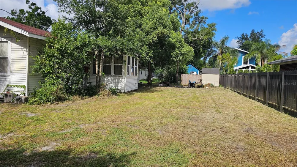 6802 NAVIN AVENUE Tampa, FL 33604