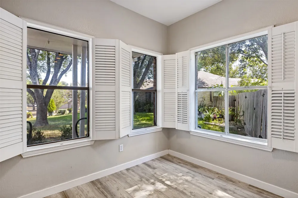 16301 Essex Cove Pflugerville, TX 78660