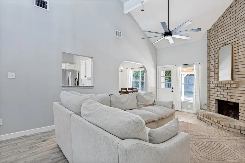 16301 Essex Cove Pflugerville, TX 78660