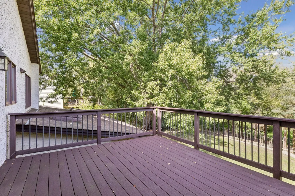 20 Deer Hills Drive North Oaks, MN 55127