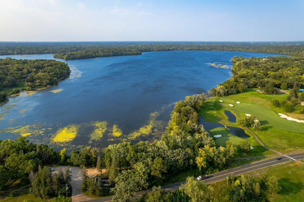 20 Deer Hills Drive North Oaks, MN 55127