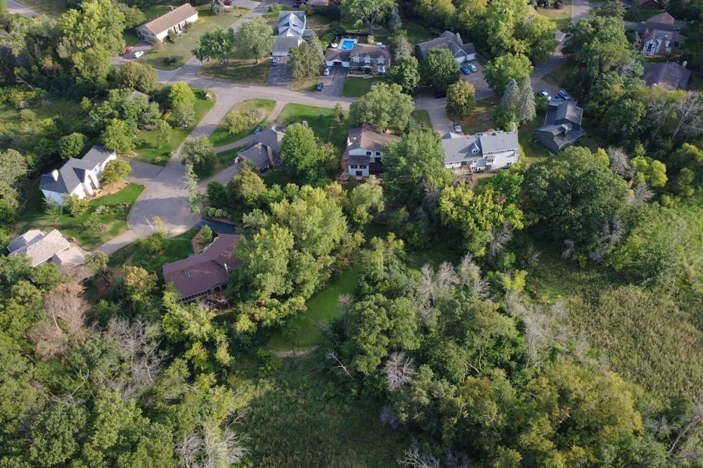 20 Deer Hills Drive North Oaks, MN 55127
