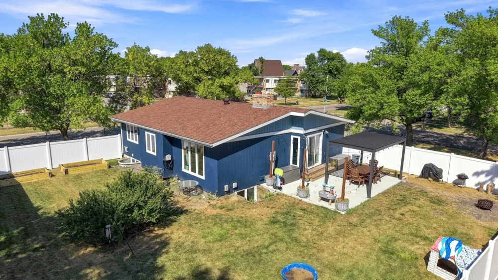 201 11th Avenue E West Fargo, ND 58078