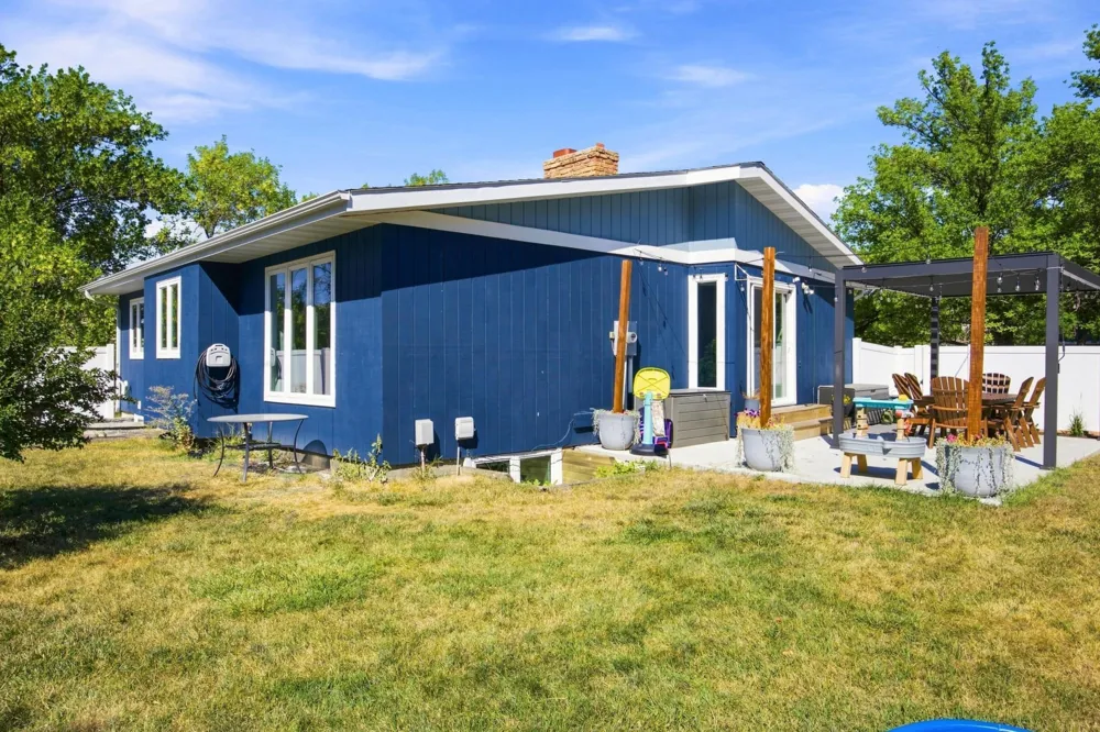 201 11th Avenue E West Fargo, ND 58078