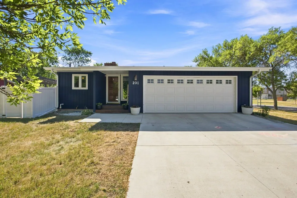201 11th Avenue E West Fargo, ND 58078