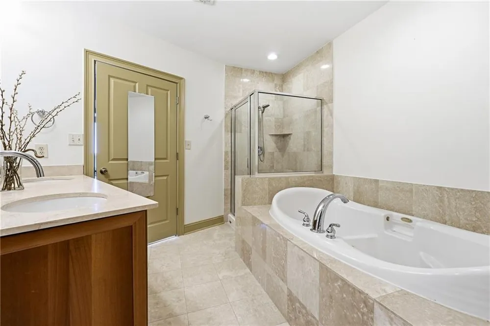 2881 Peachtree Road NE #902 Atlanta, GA 30305