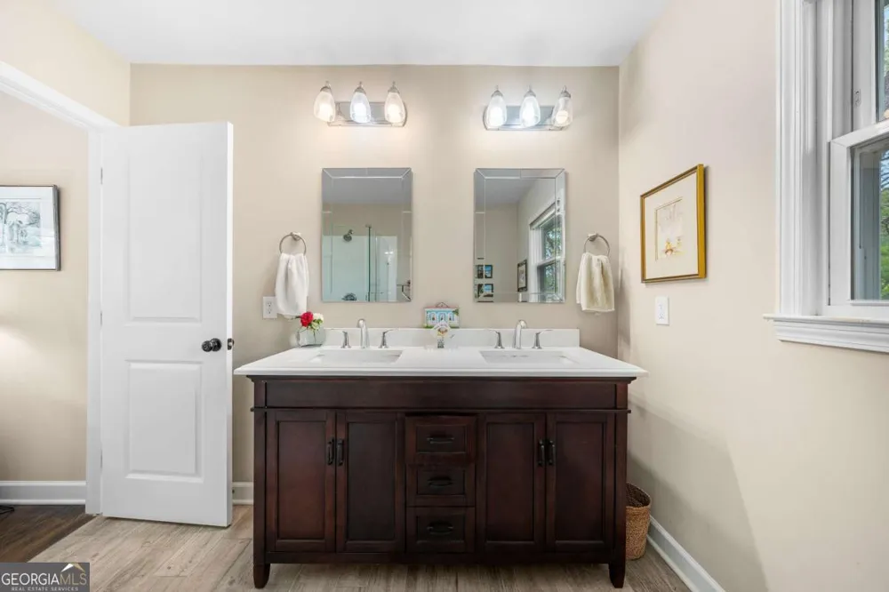 810 Benson ST Hartwell, GA 30643
