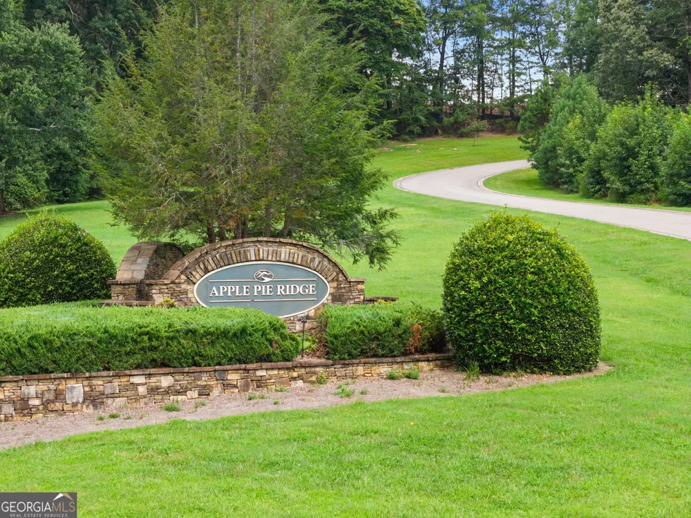 150 Lake Ridge TRL Baldwin, GA 30511