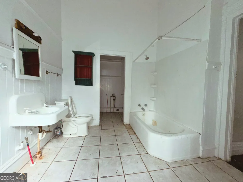 768 E Lee ST Dawson, GA 39842