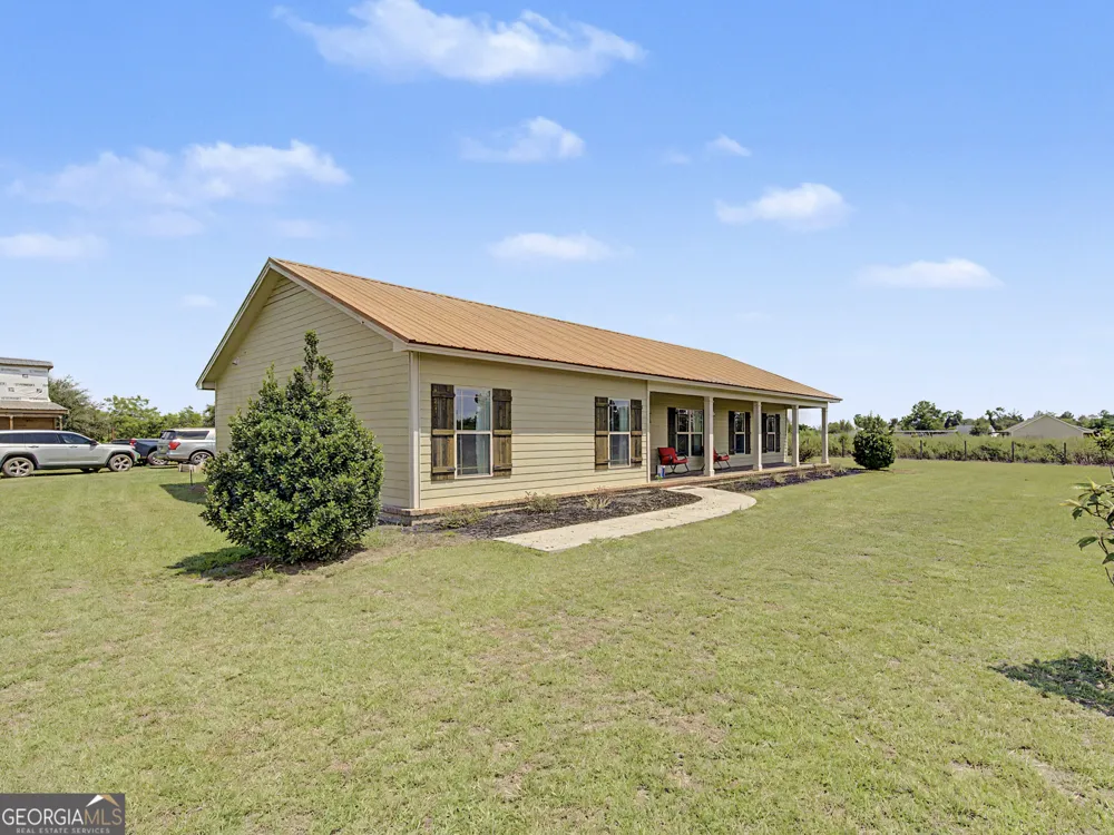 644 Shiloh RD Ray City, GA 31645
