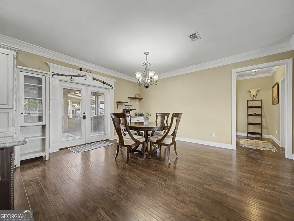 644 Shiloh RD Ray City, GA 31645