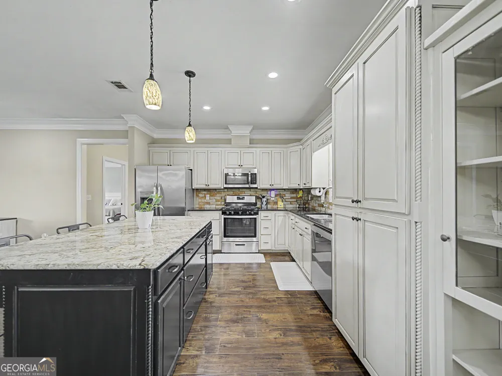 644 Shiloh RD Ray City, GA 31645