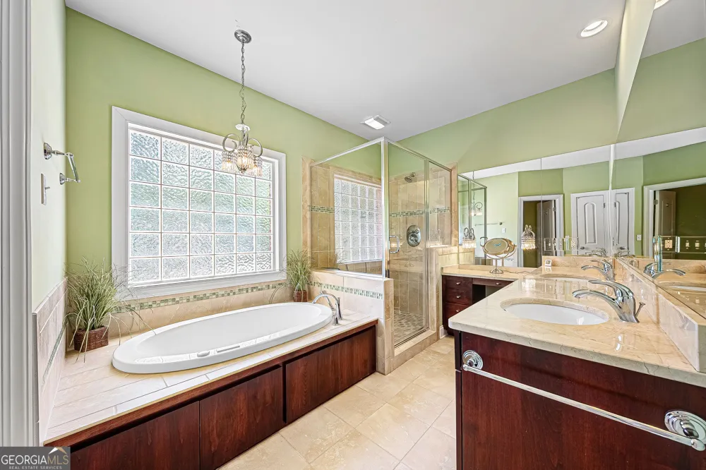 181 Ethridge WAY Hartwell, GA 30643