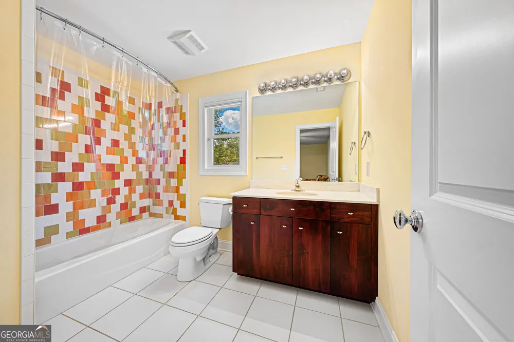 181 Ethridge WAY Hartwell, GA 30643