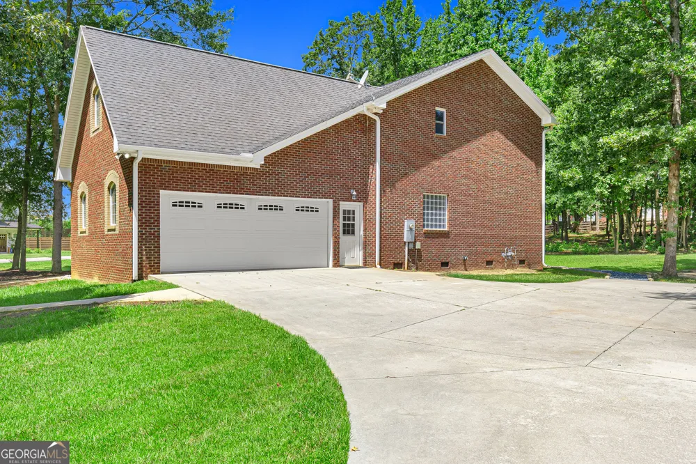 181 Ethridge WAY Hartwell, GA 30643