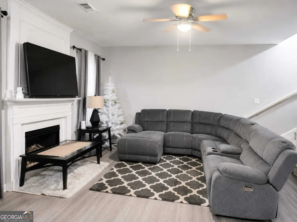 220 Copperbend DR Austell, GA 30168