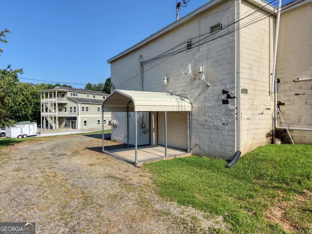 51 Earnest ST Blairsville, GA 30512