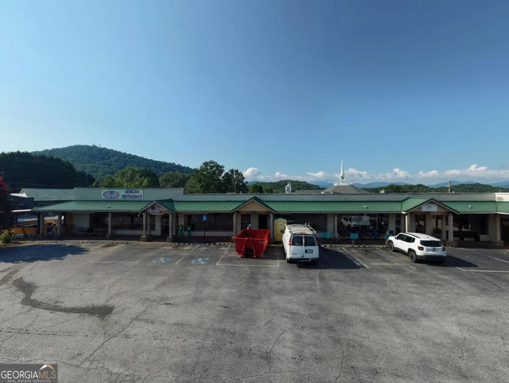 51 Earnest ST Blairsville, GA 30512
