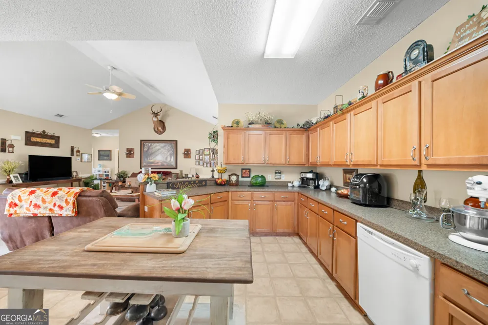815 Bay Tree LN Statesboro, GA 30458