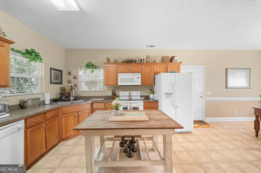 815 Bay Tree LN Statesboro, GA 30458
