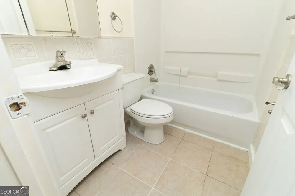 195 Sycamore DR Athens, GA 30606