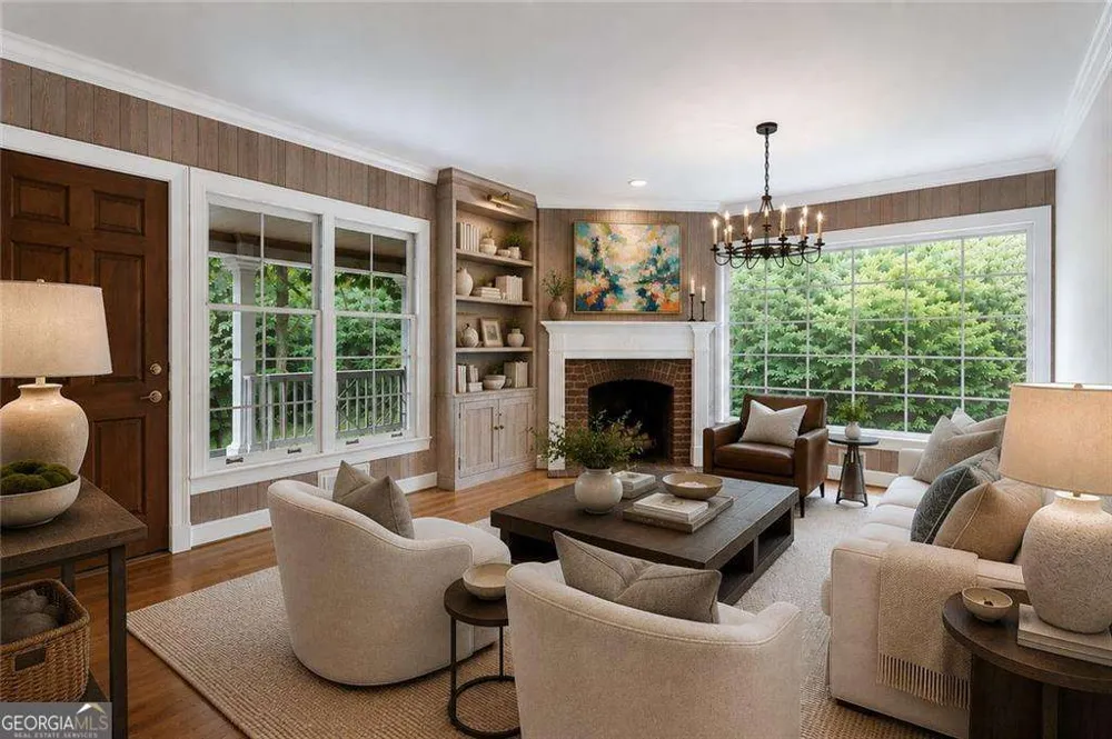 1037 Davis DR Sandy Springs, GA 30327