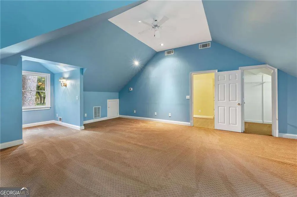 1037 Davis DR Sandy Springs, GA 30327
